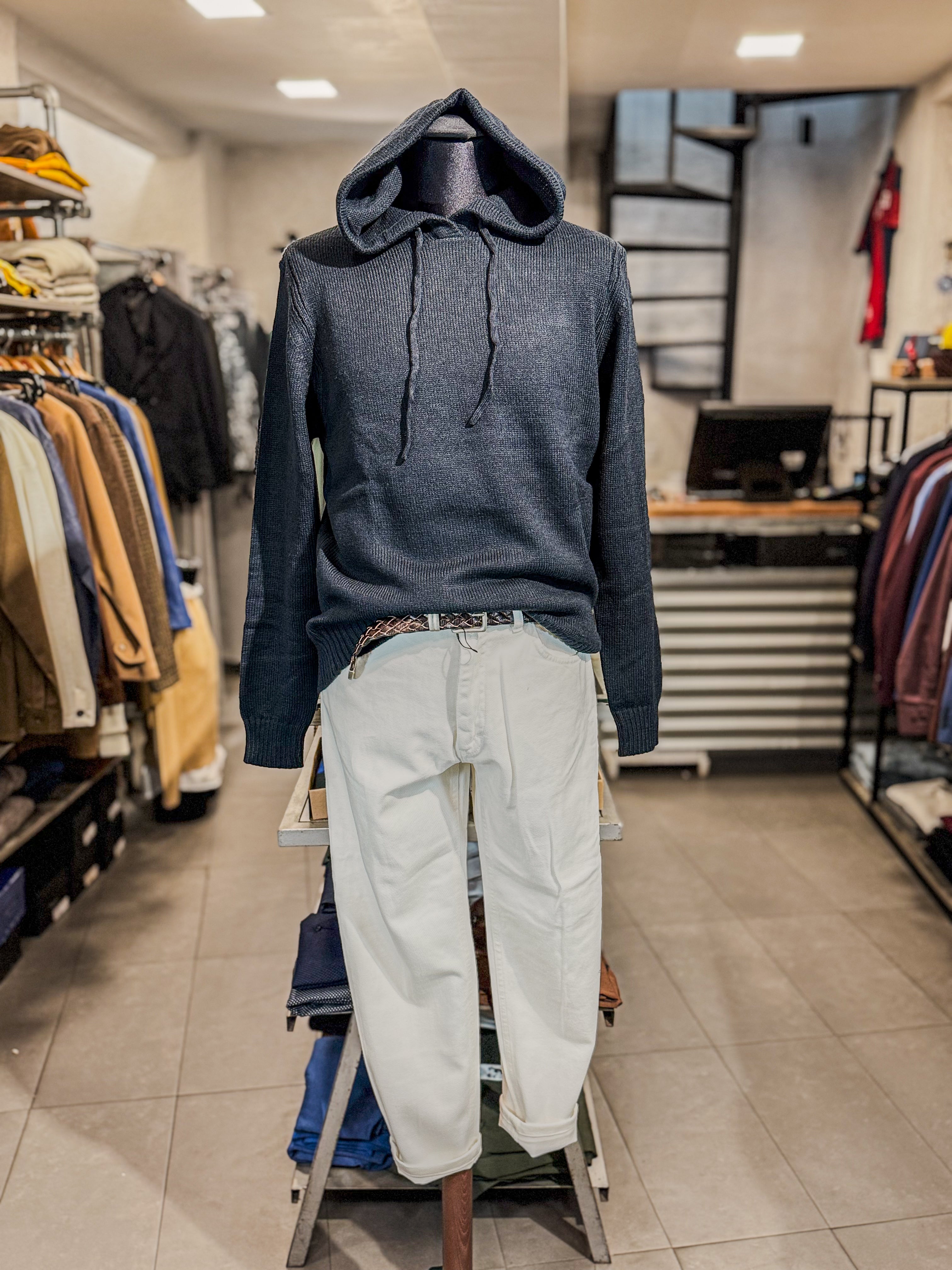 Maglione In Lana Con Cappuccio