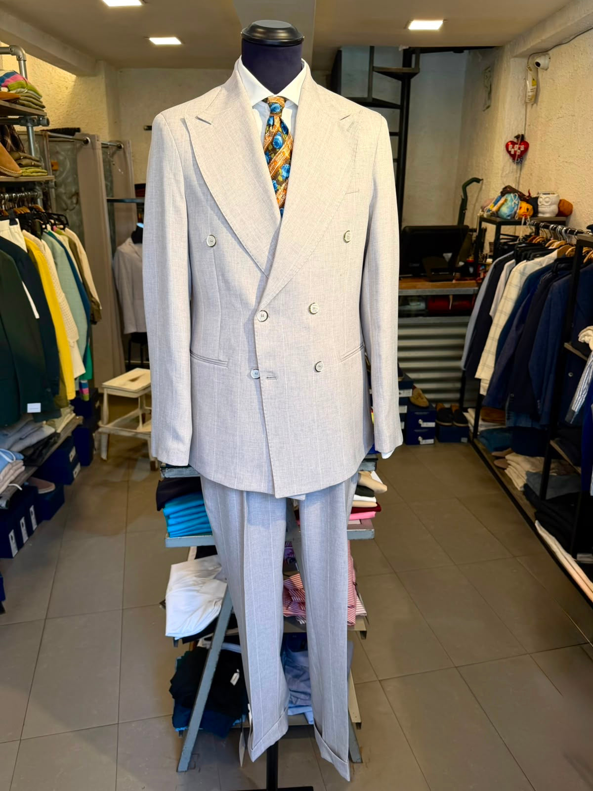 Abito grigio gessato