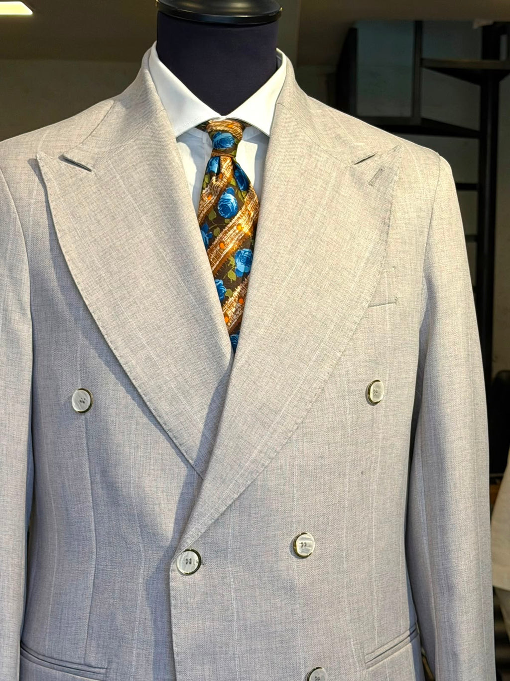 Abito grigio gessato