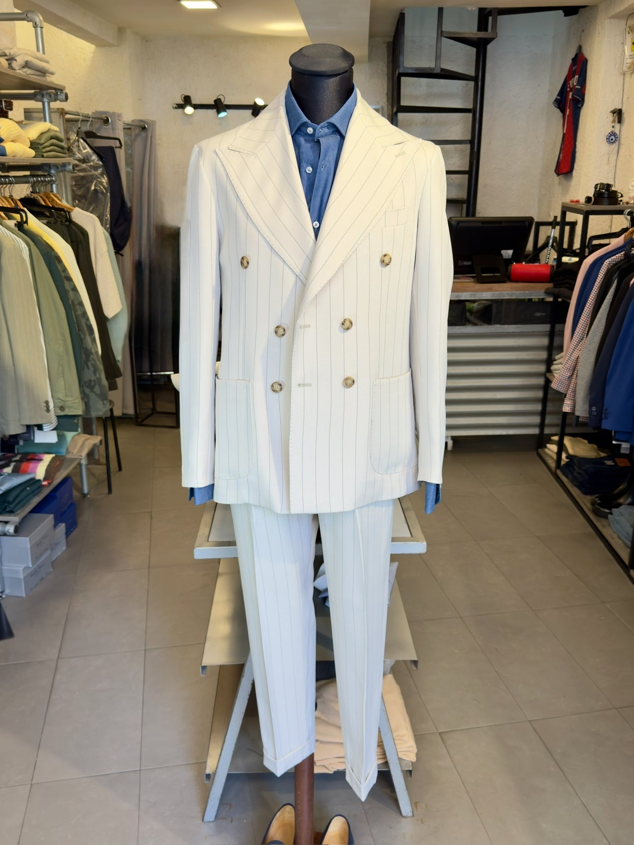 Abito Doppiopetto Gessato Panna